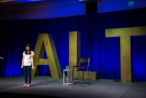 14269292310_24317324bf_z