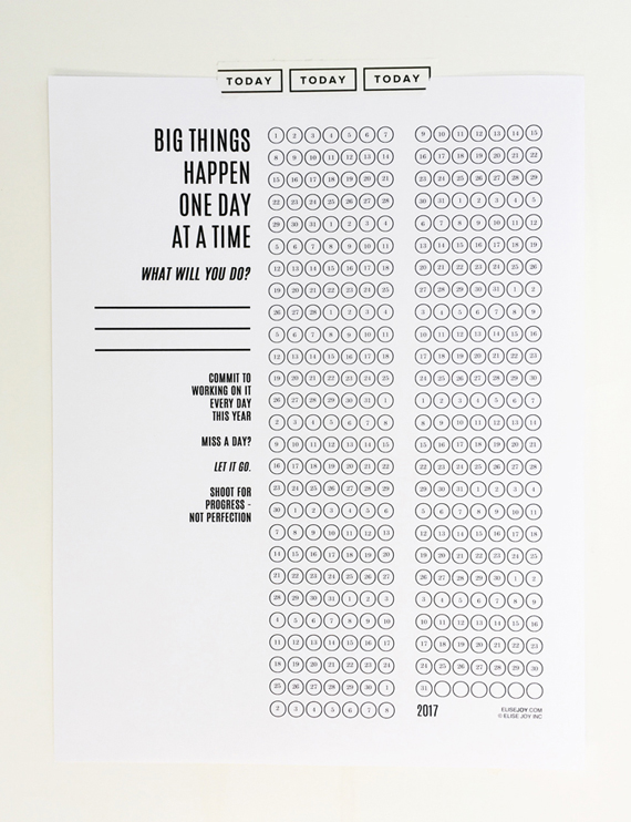 FREE daily goal tracker download | ENJOYITblog.com