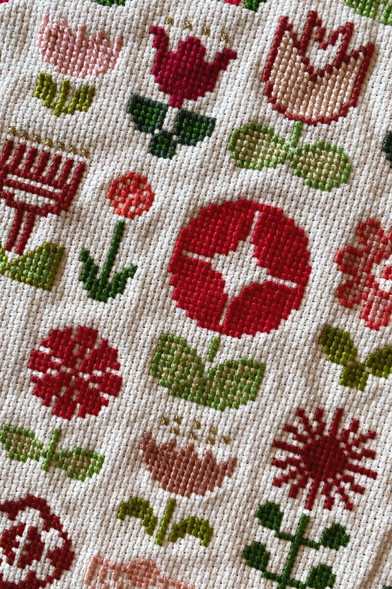 Folk flowers cross stitch